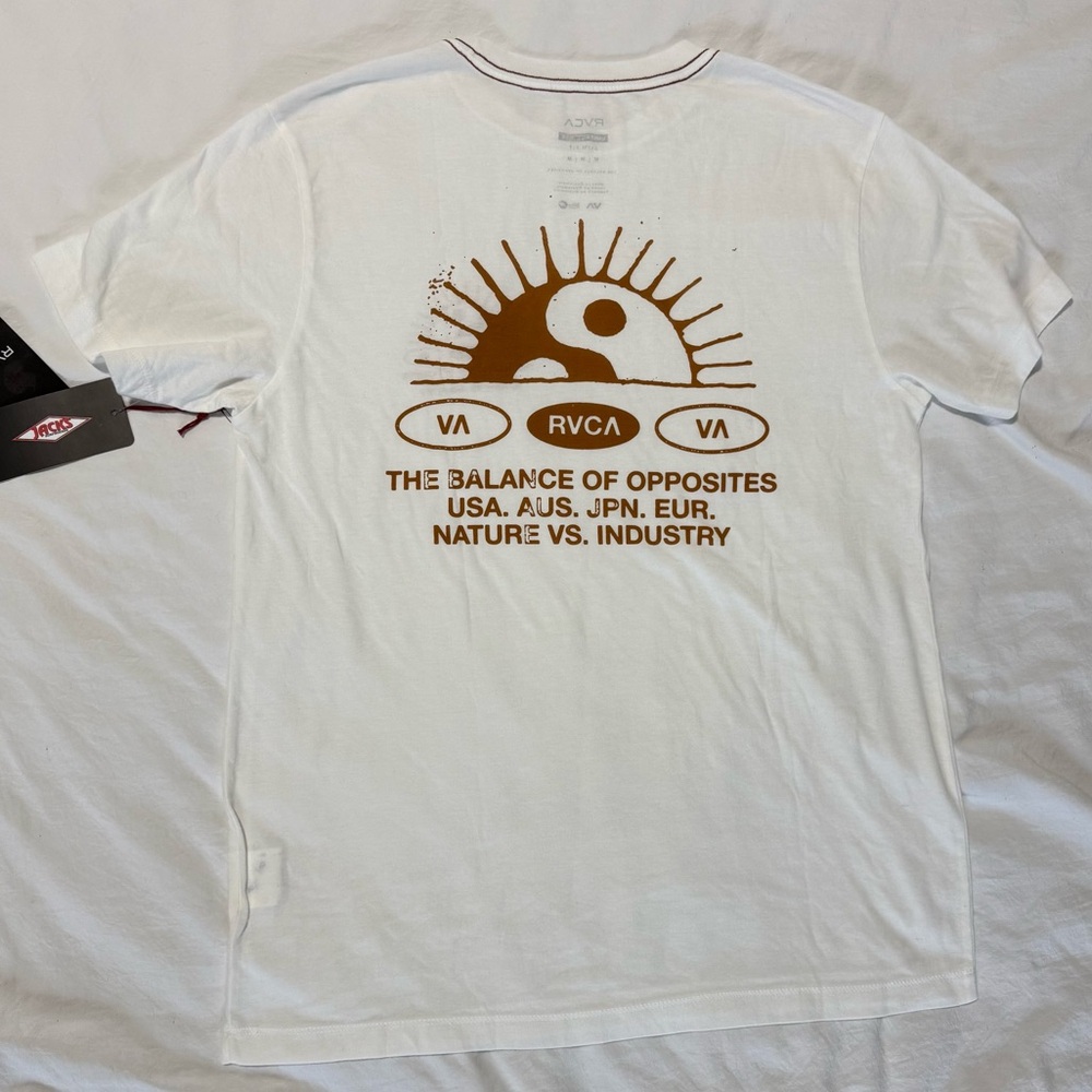 NWT RVCA White and Brown Graphic Tee Medium
